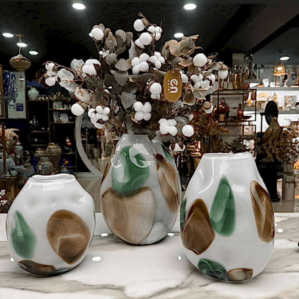 ORTA RENKLİ CAM VAZO