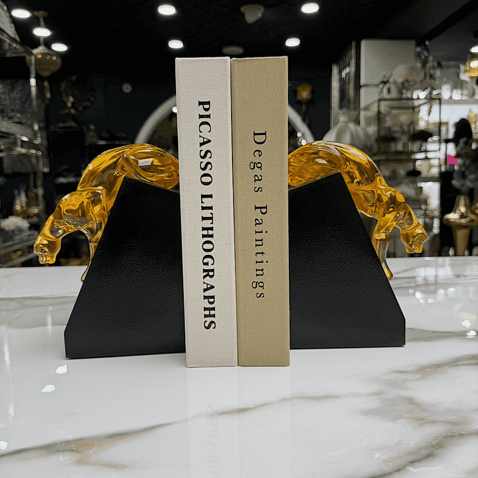 AKRİLİK JAGUAR FİGÜRLÜ 2'Lİ KİTAP TUTACAĞI