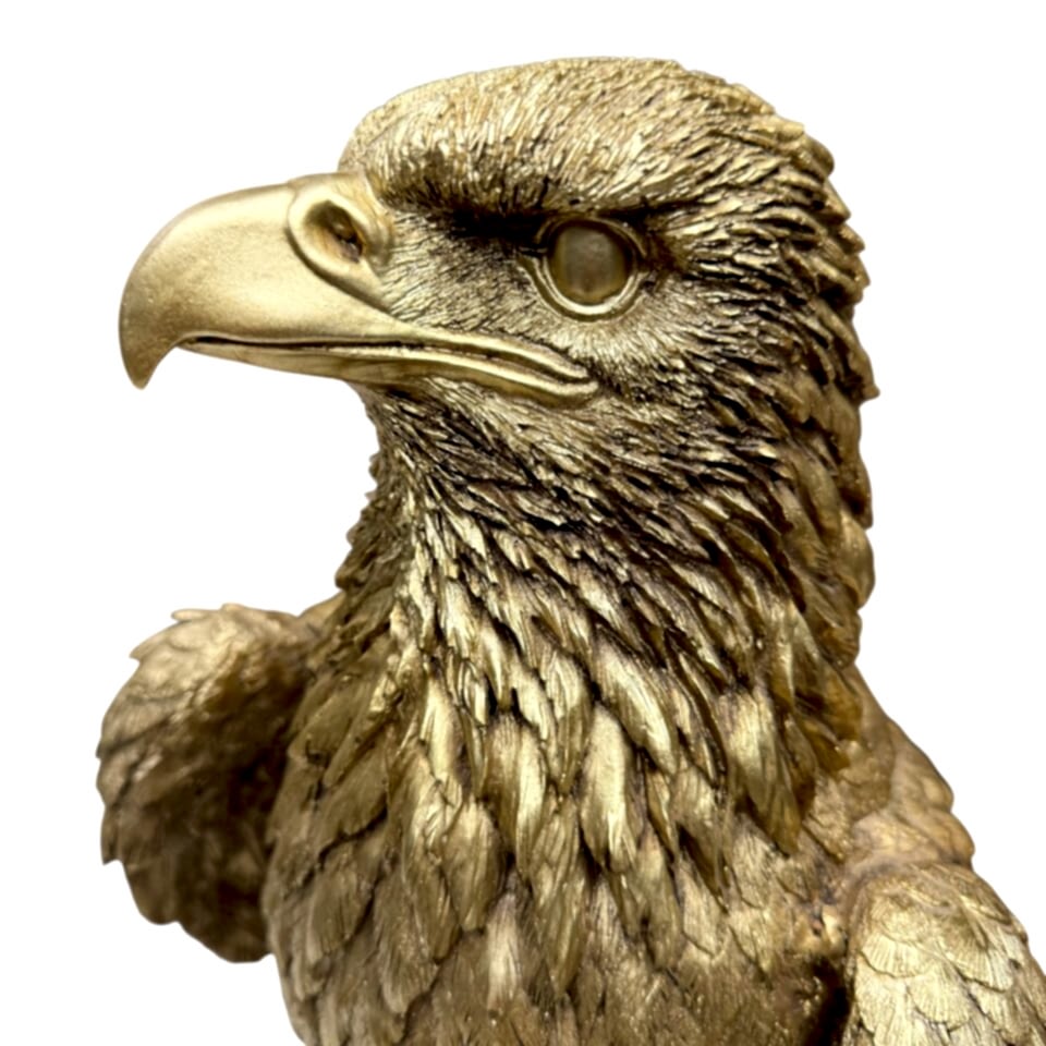 ALTIN KARTAL HEYKELİ